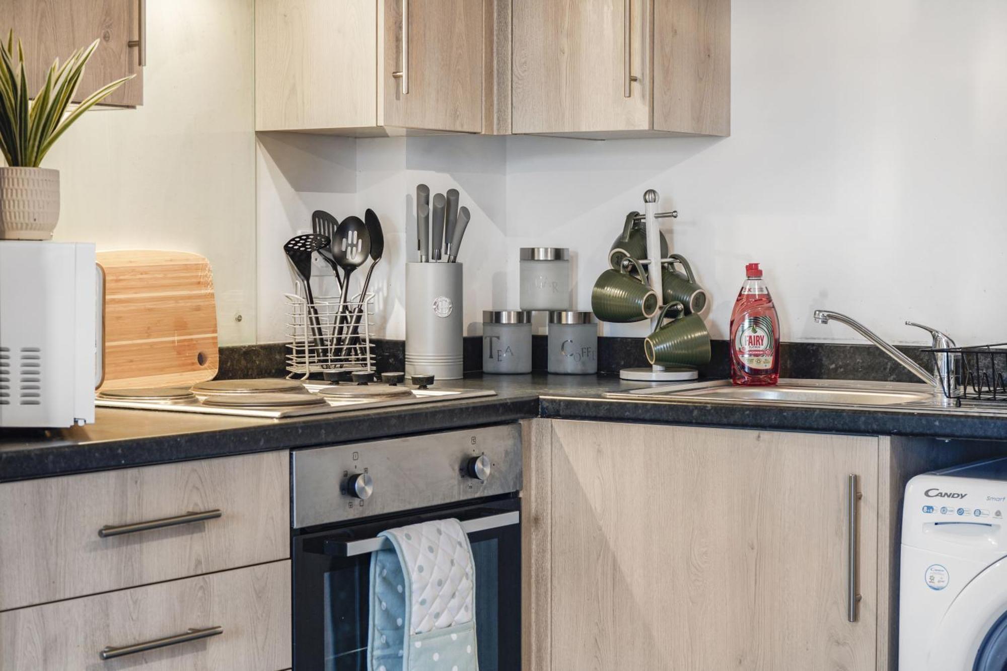 Modern Apartments With Free Parking Near Heathrow Colnbrook Eksteriør bilde