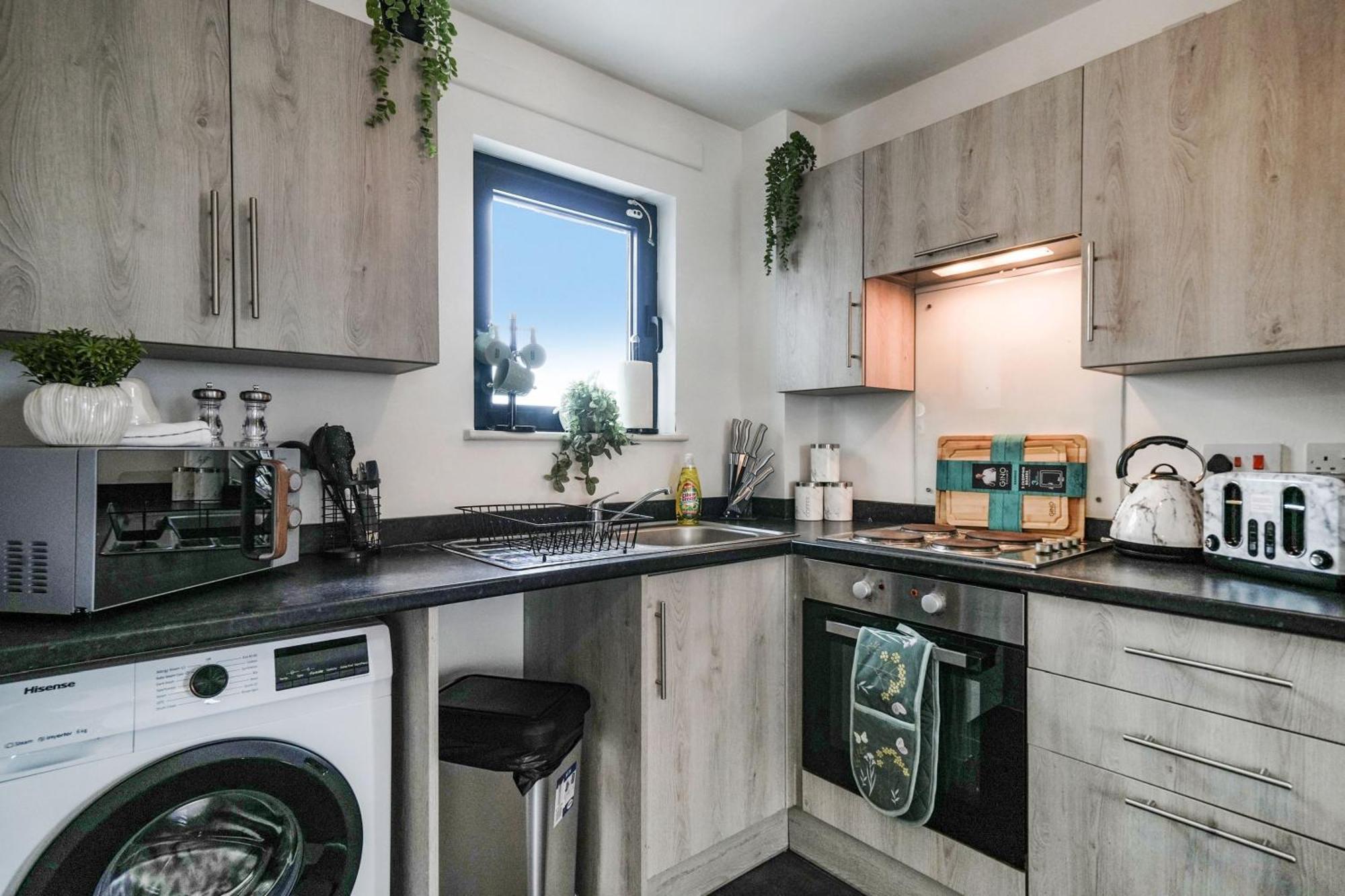 Modern Apartments With Free Parking Near Heathrow Colnbrook Eksteriør bilde
